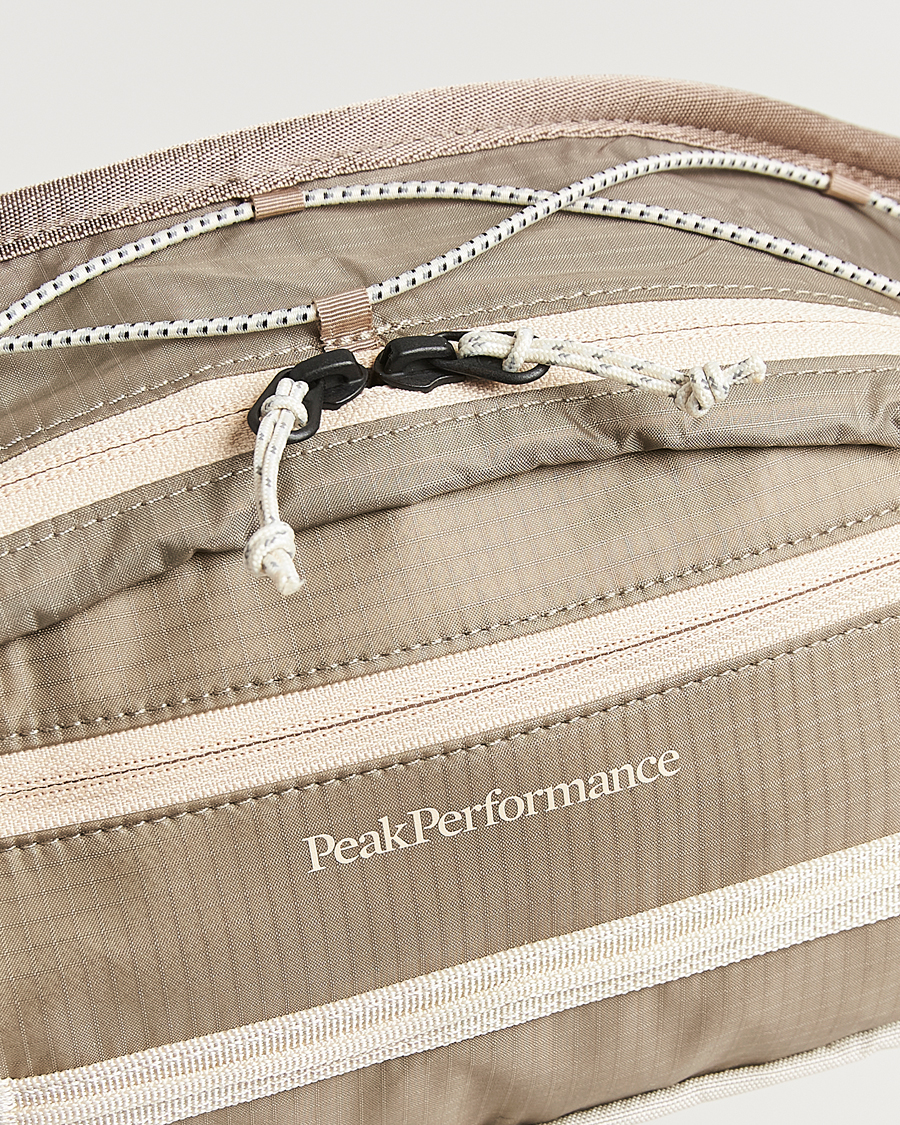 Herr | Väskor | Peak Performance | Trail Hip Bag Avid Beige