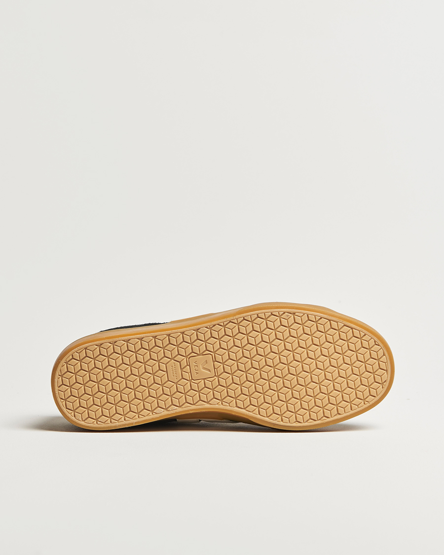 Herr | Sneakers | Veja | Campo Bold Suede Sneaker Black Pierre