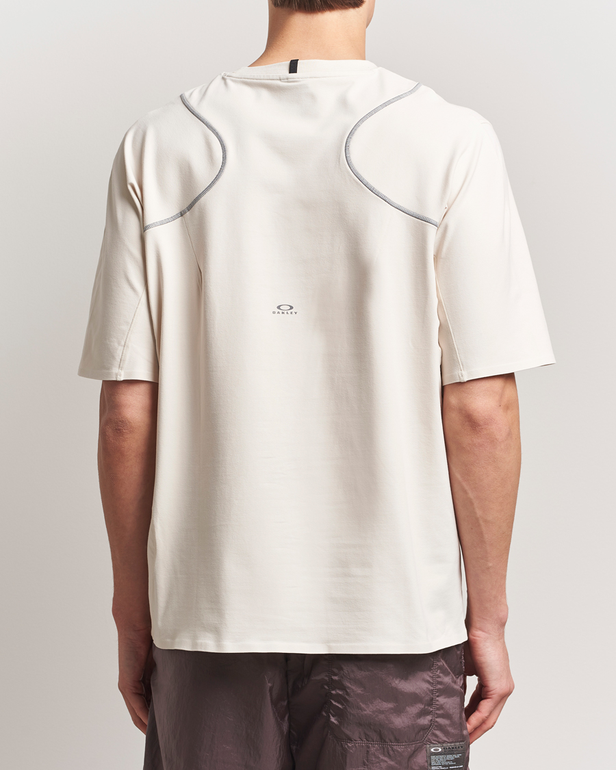 Herr | T-Shirts | Oakley | Latitude Flight T-Shirt Mist