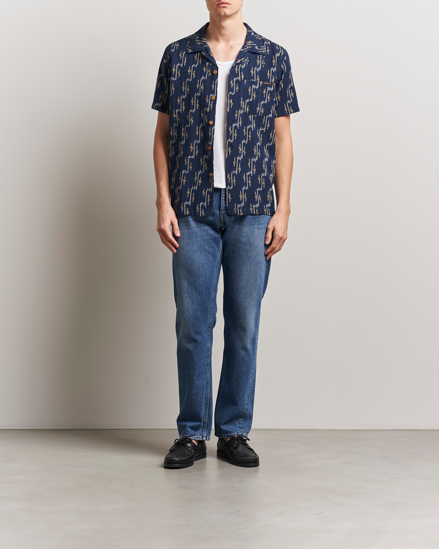Herr | Skjortor | Nudie Jeans | Arvid Printed Short Sleeve Shirt Blueberry