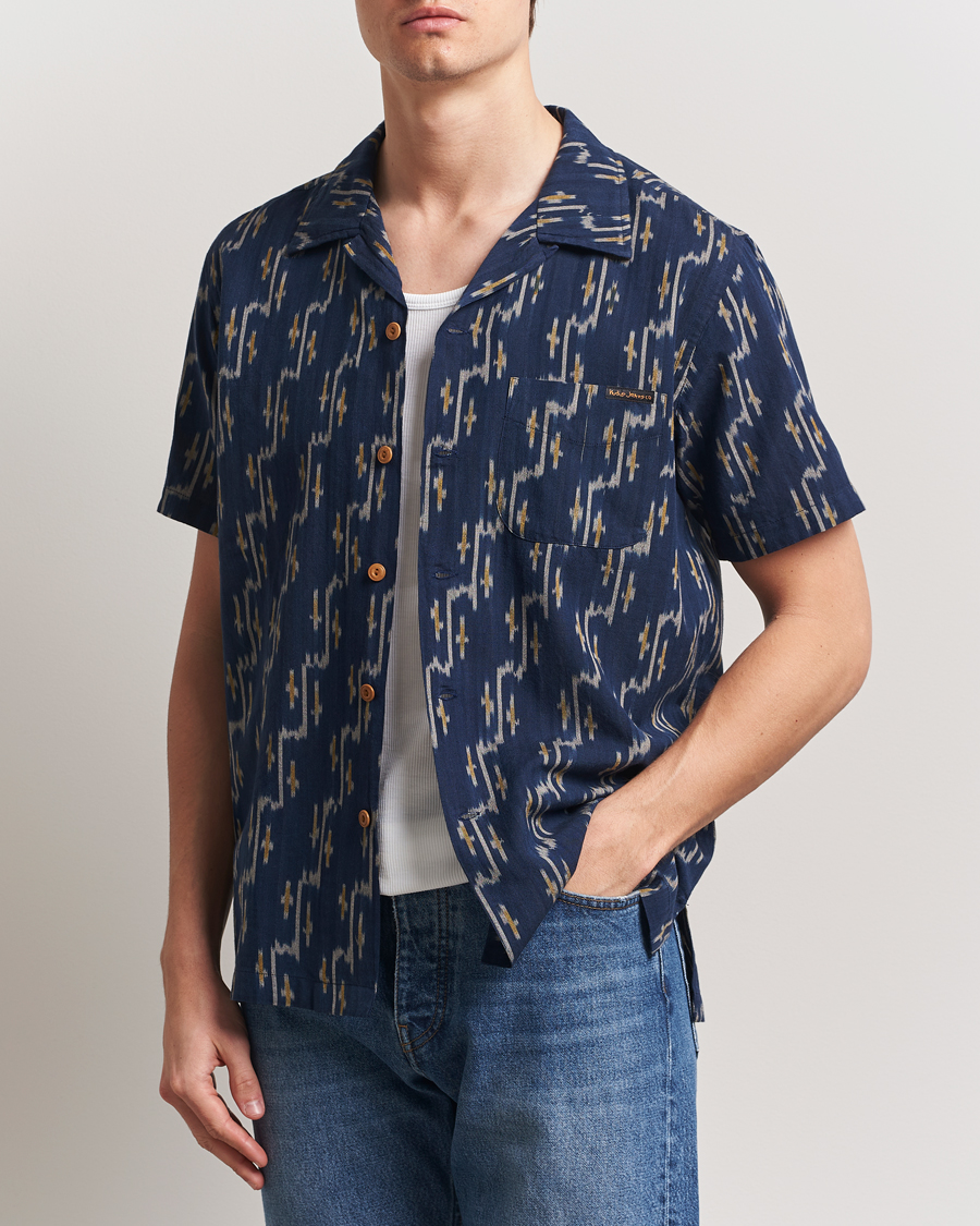 Herr | Skjortor | Nudie Jeans | Arvid Printed Short Sleeve Shirt Blueberry