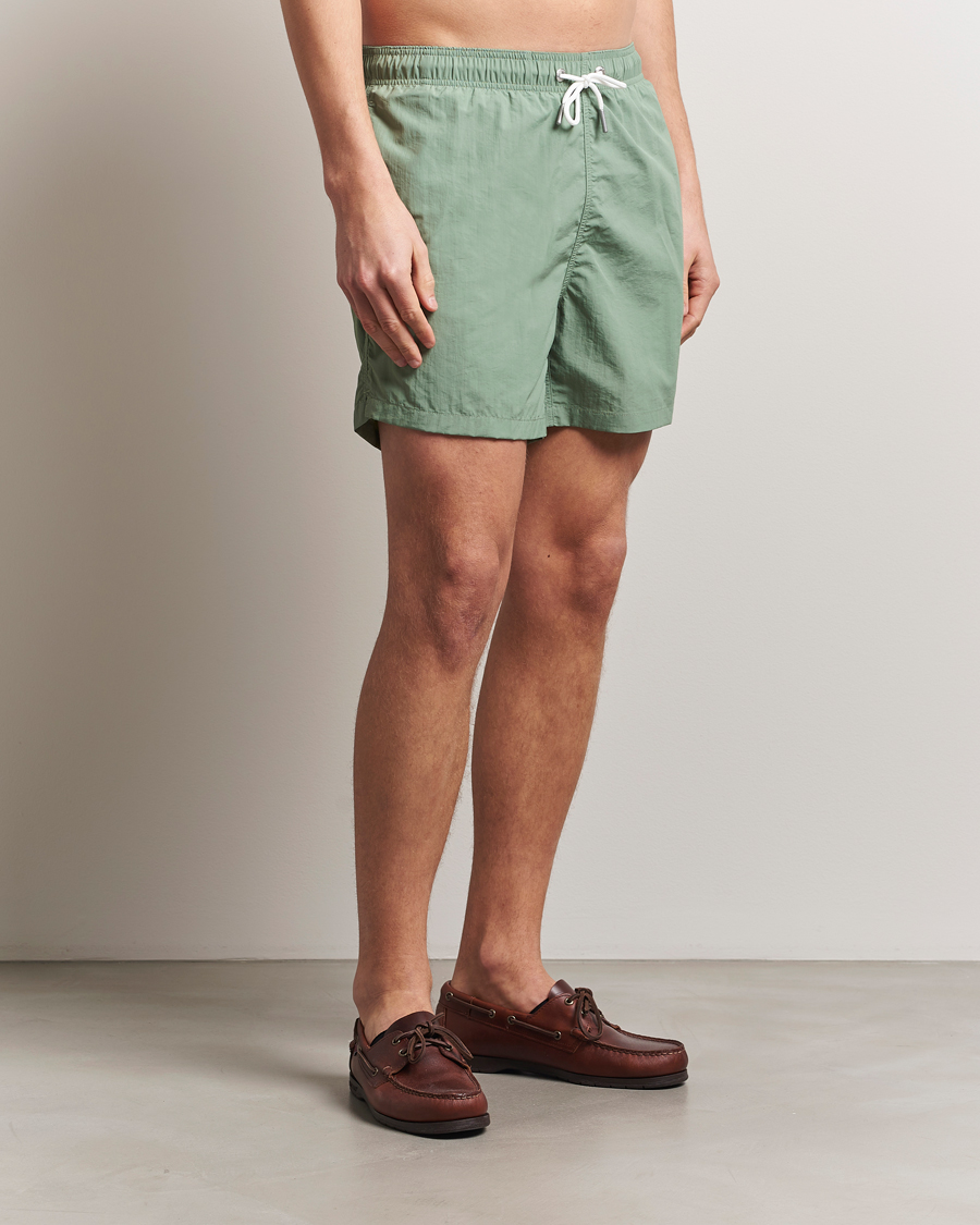 Herr | Badbyxor | GANT | Basic Swimshorts Kalamata Green