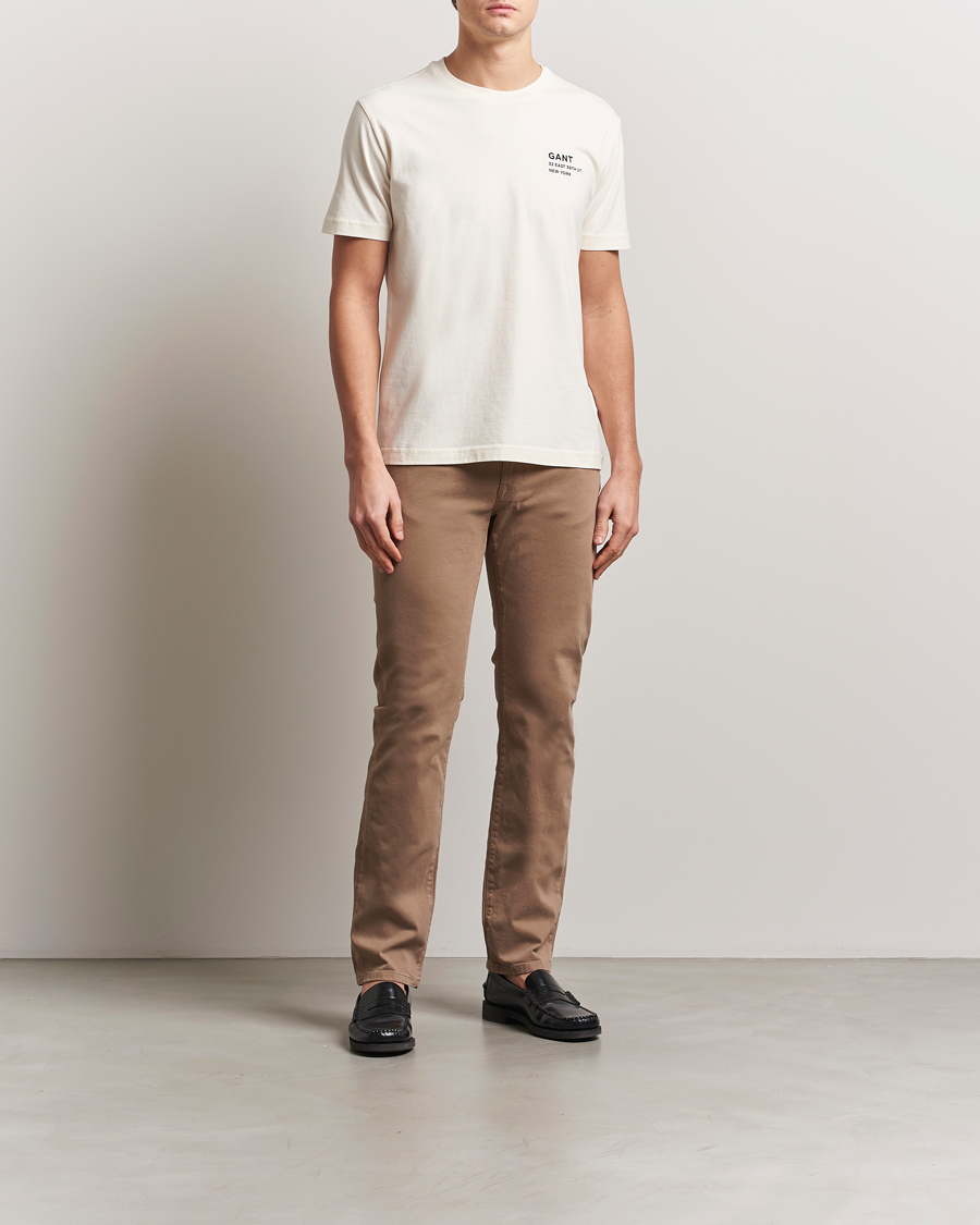 Herr | T-Shirts | GANT | Small Graphic Crew Neck T-Shirt Cream