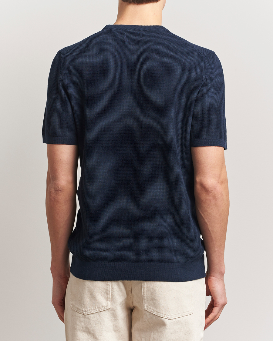 Herr | T-Shirts | GANT | Micro Textured Crew Neck T-shirt Evening Blue