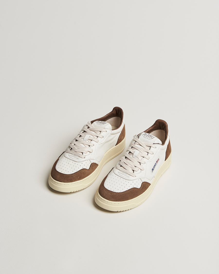 Herr | Sneakers | Autry | Medalist Low Super Soft Goat Leather Sneaker White/Brown