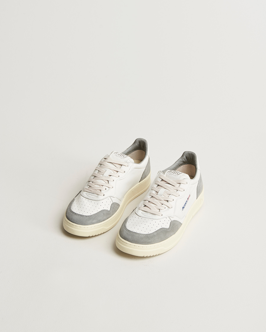 Herr | Sneakers | Autry | Medalist Low Super Soft Goat Leather Sneaker White/Grey