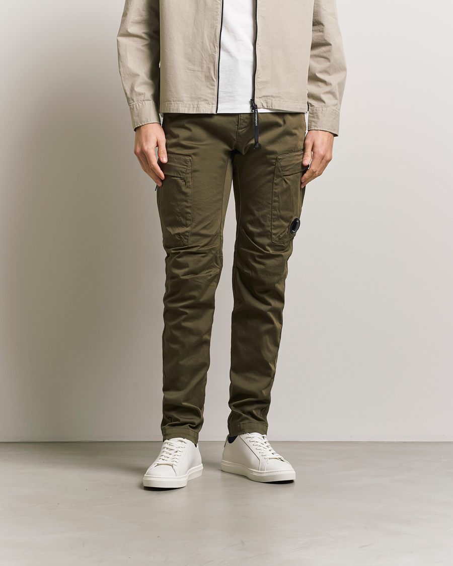Herr | Byxor | C.P. Company | Satin Stretch Cargo Pants Olive