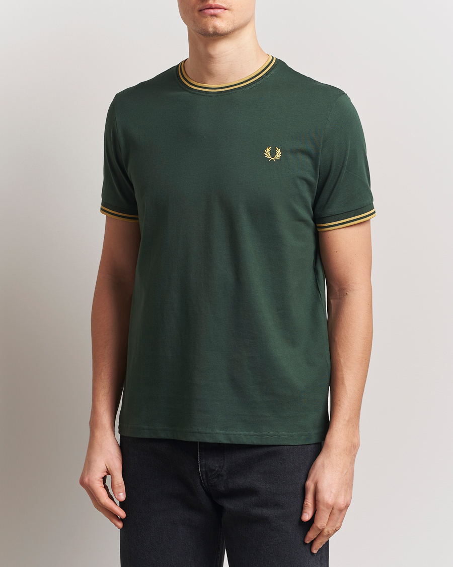 Herr | T-Shirts | Fred Perry | Twin Tipped T-Shirt Court Green