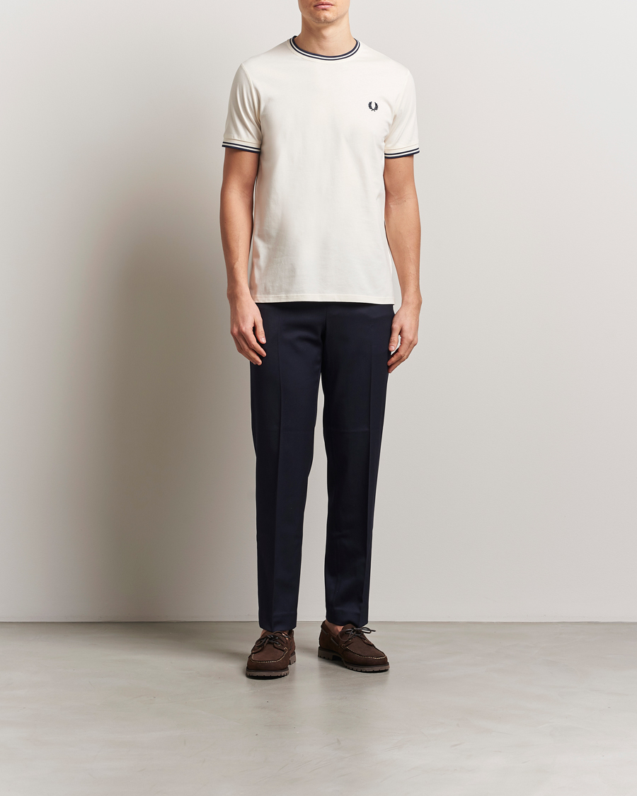 Herr | T-Shirts | Fred Perry | Twin Tipped T-Shirt Ecru