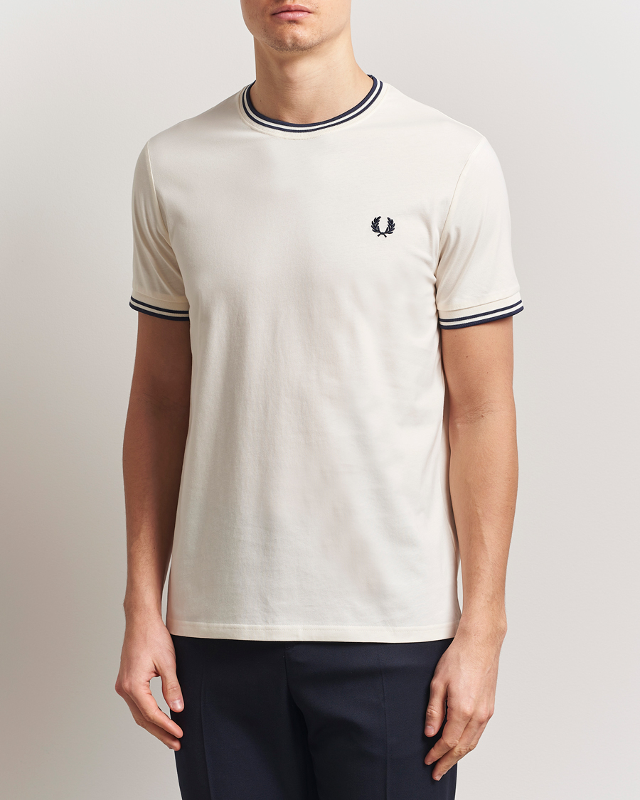 Herr | T-Shirts | Fred Perry | Twin Tipped T-Shirt Ecru
