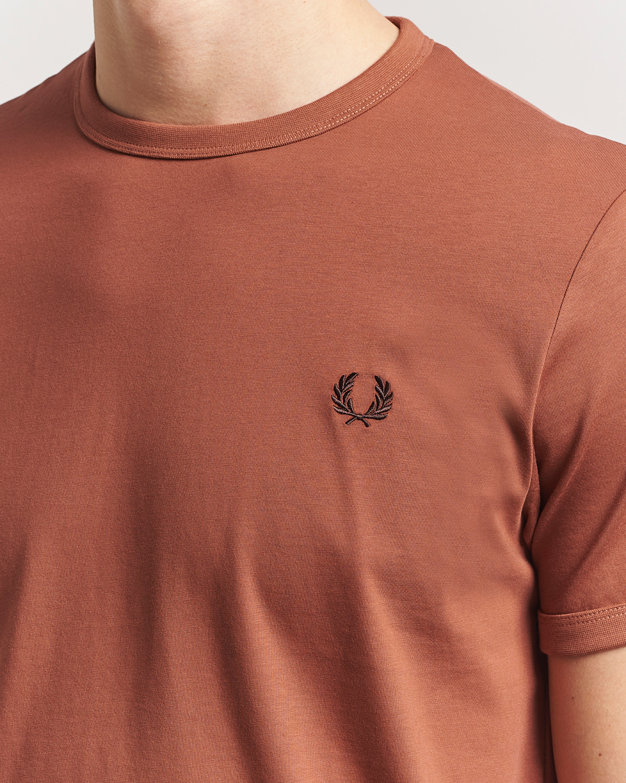 Herr | T-Shirts | Fred Perry | Ringer T-Shirt Cinnamon Brown