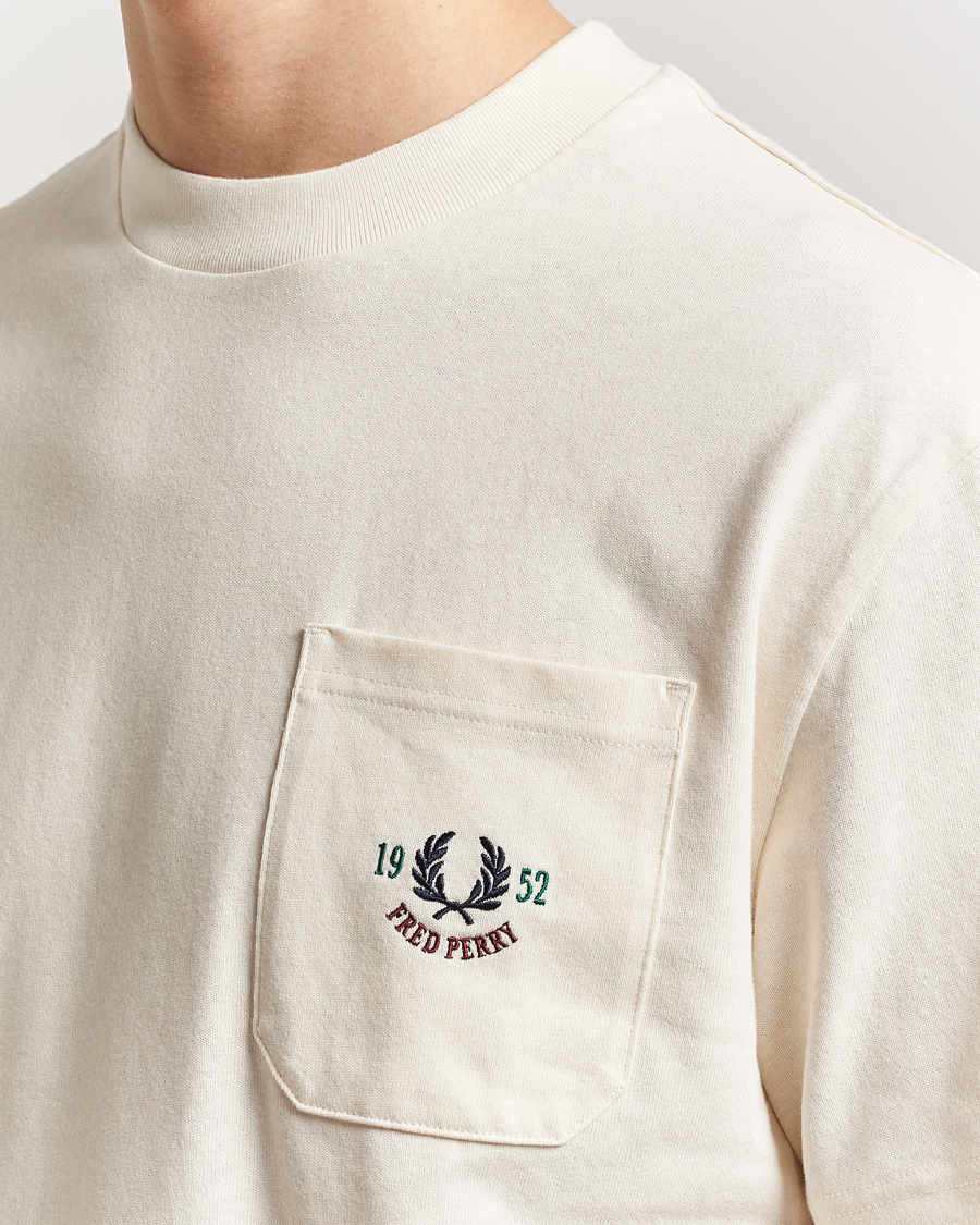 Herr | T-Shirts | Fred Perry | Relaxed 1952 Tennis T-Shirt Ecru