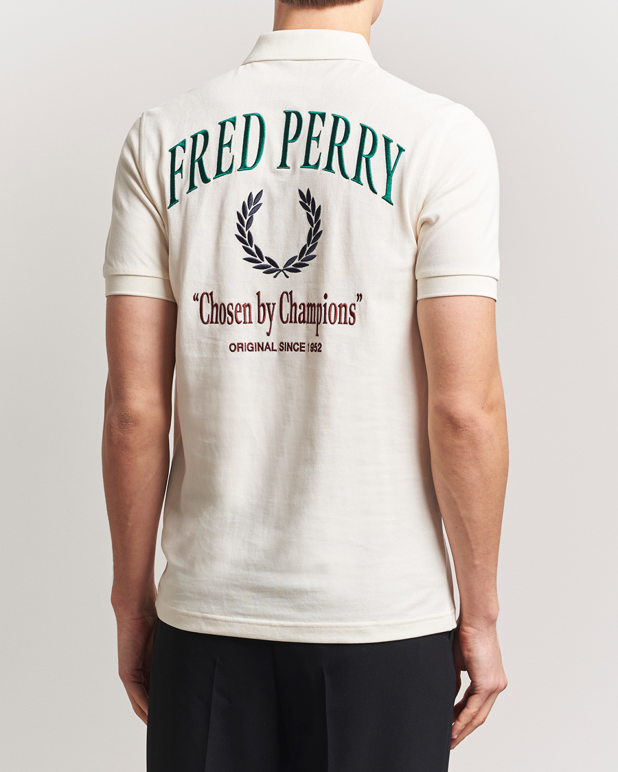 Herr | Pikéer | Fred Perry | Clubhouse Embroidered Polo Ecru