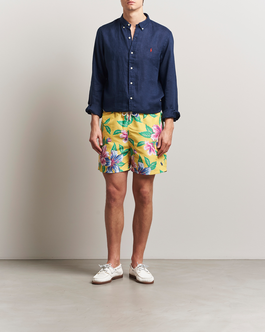 Herr | Badbyxor | Polo Ralph Lauren | Traveler Recycled Swimshorts Iconic Hibiscus Yellow