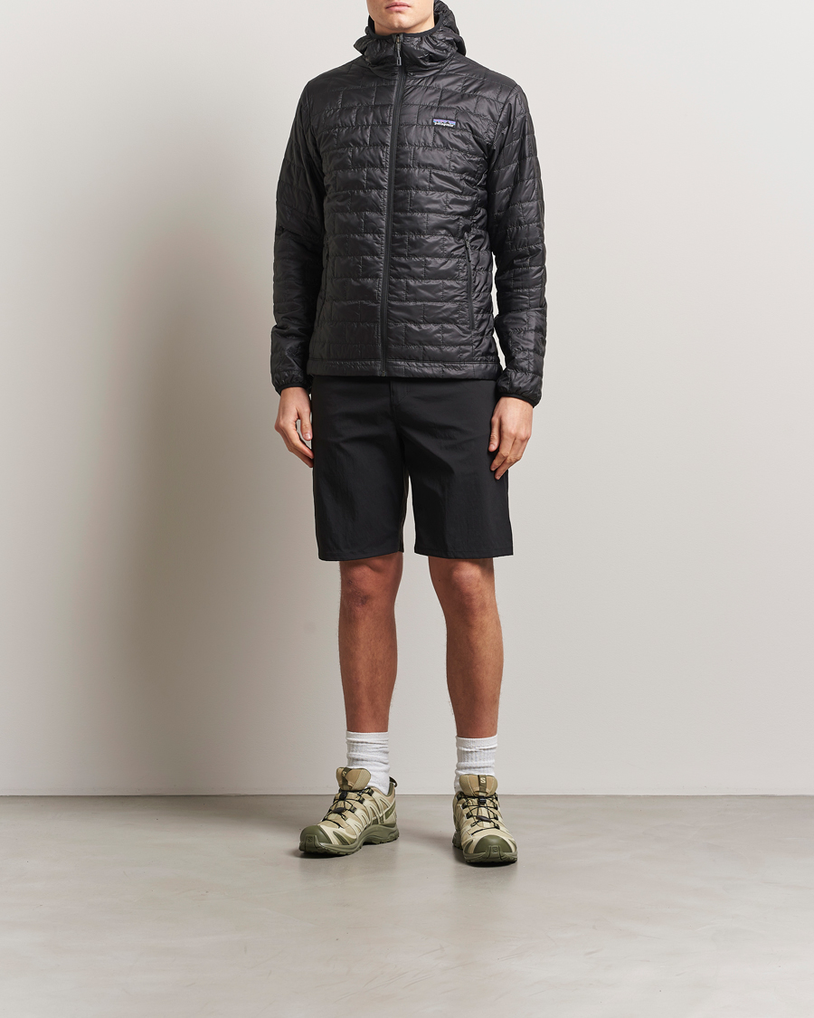 Herr | Jackor | Patagonia | Nano Puff Hood Black