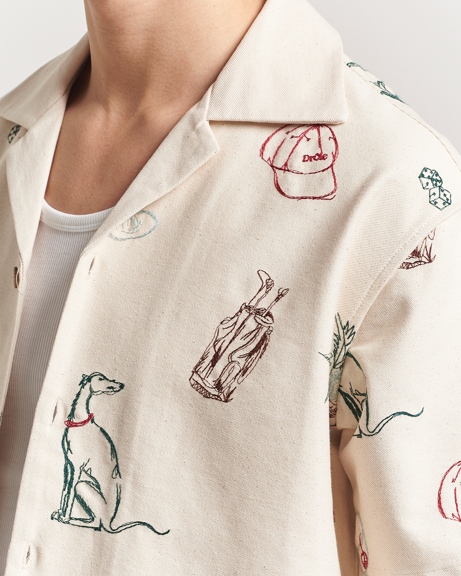 Herr | Skjortor | Drôle de Monsieur | Embroidered Country Club Shirt Ecru