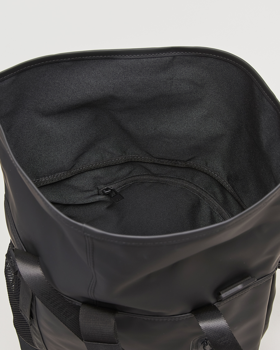 Herr | Väskor | RAINS | Trail Rolltop Tote Bag Black