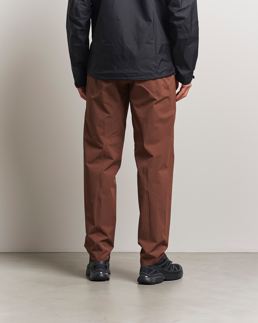 Herr | Byxor | Arc'teryx Veilance | Voronoi Softshell Pants Ganache