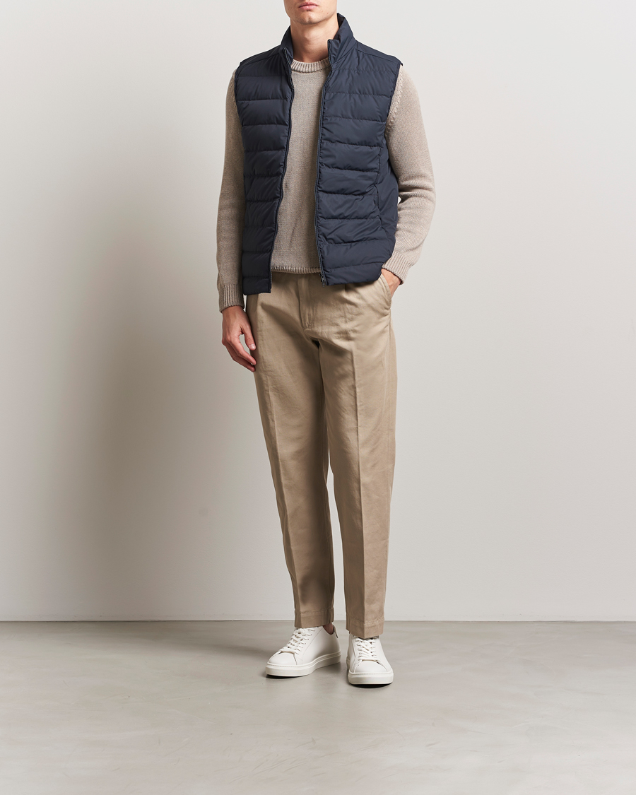 Herr | Västar | Scandinavian Edition | Ratio III Down Padded Vest Midnight Blue