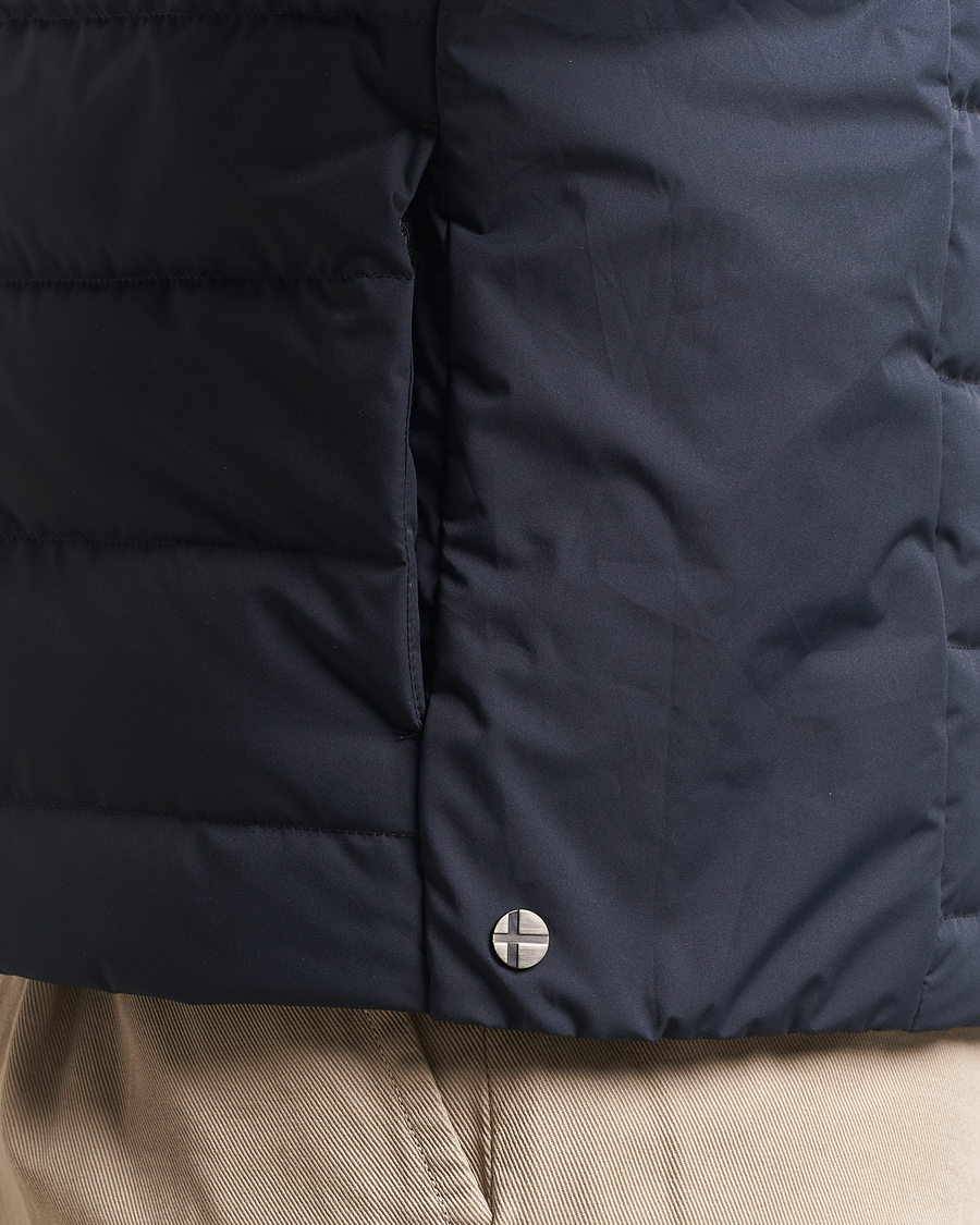 Herr | Västar | Scandinavian Edition | Ratio III Down Padded Vest Midnight Blue