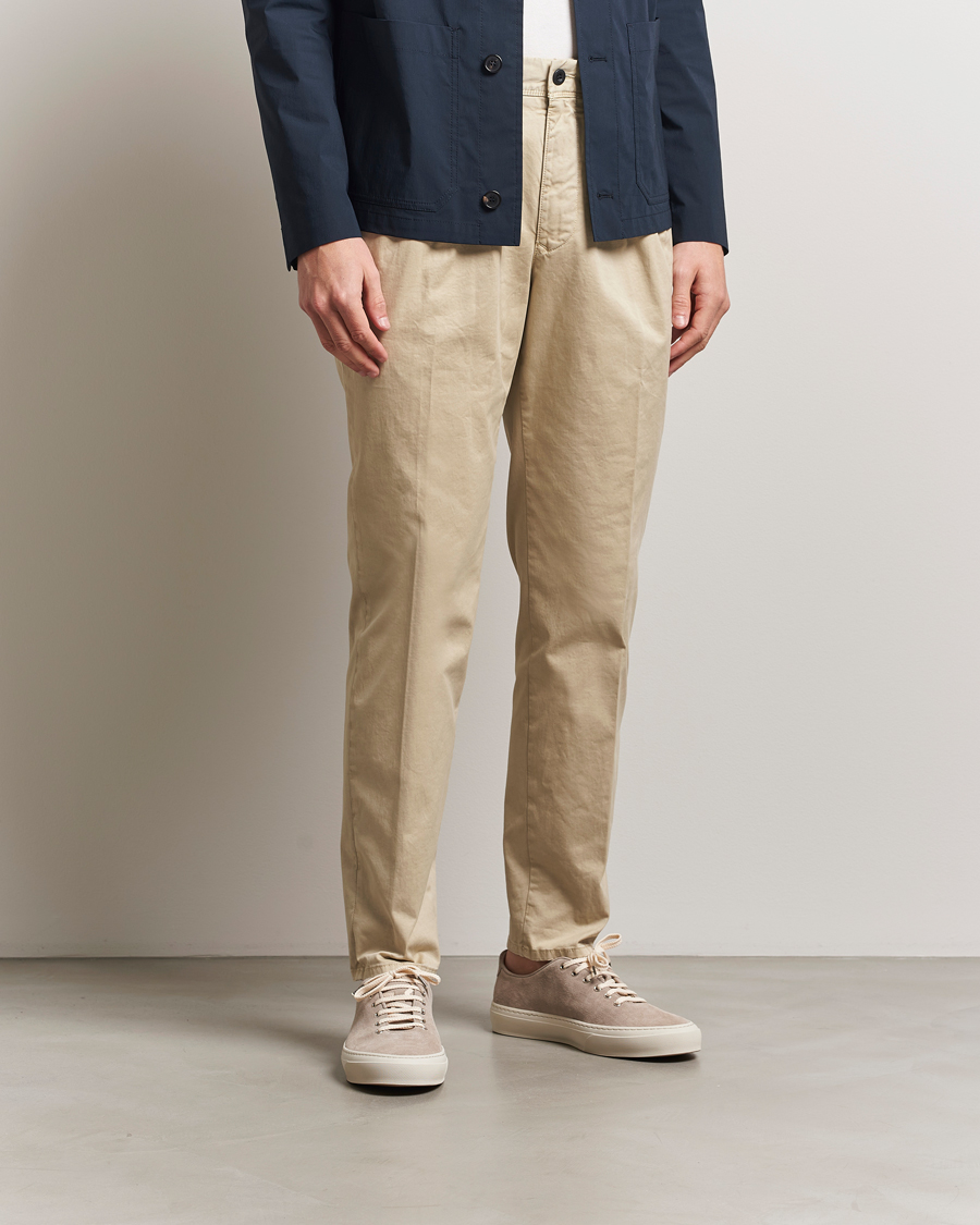 Herr | Byxor | Incotex | Tapered Fit Pleated Slacks Light Beige