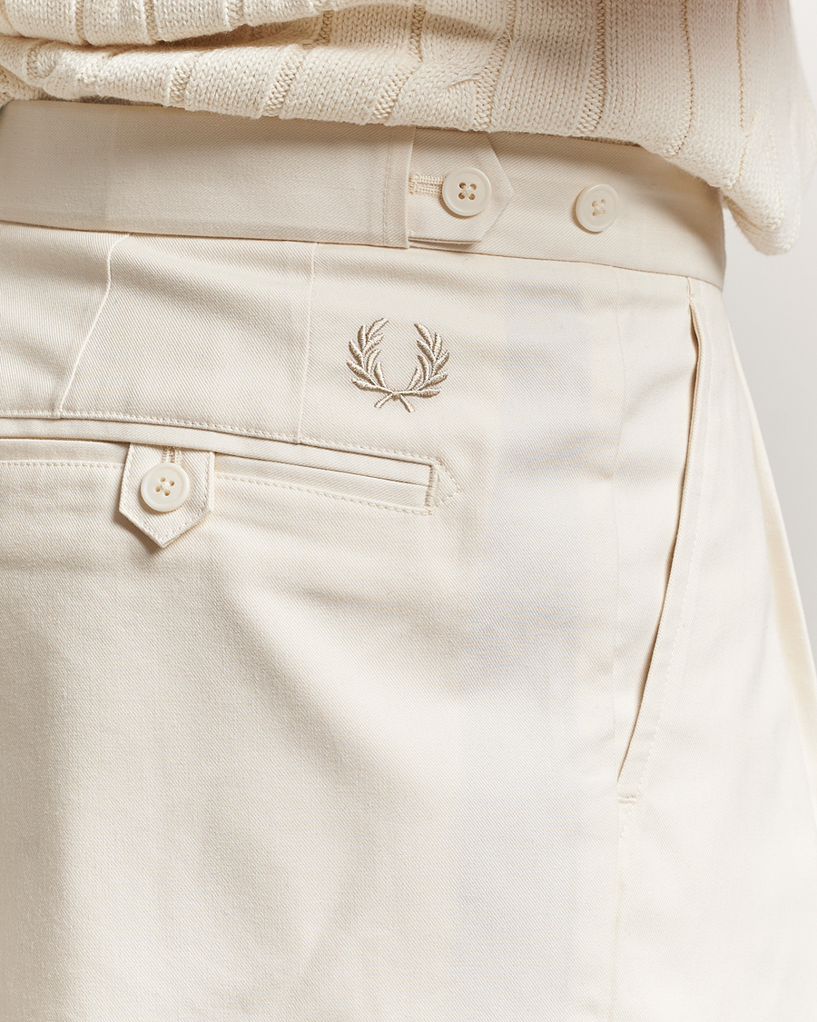 Herr | Shorts | Fred Perry | Twill Pleated Tennis Shorts Ecru