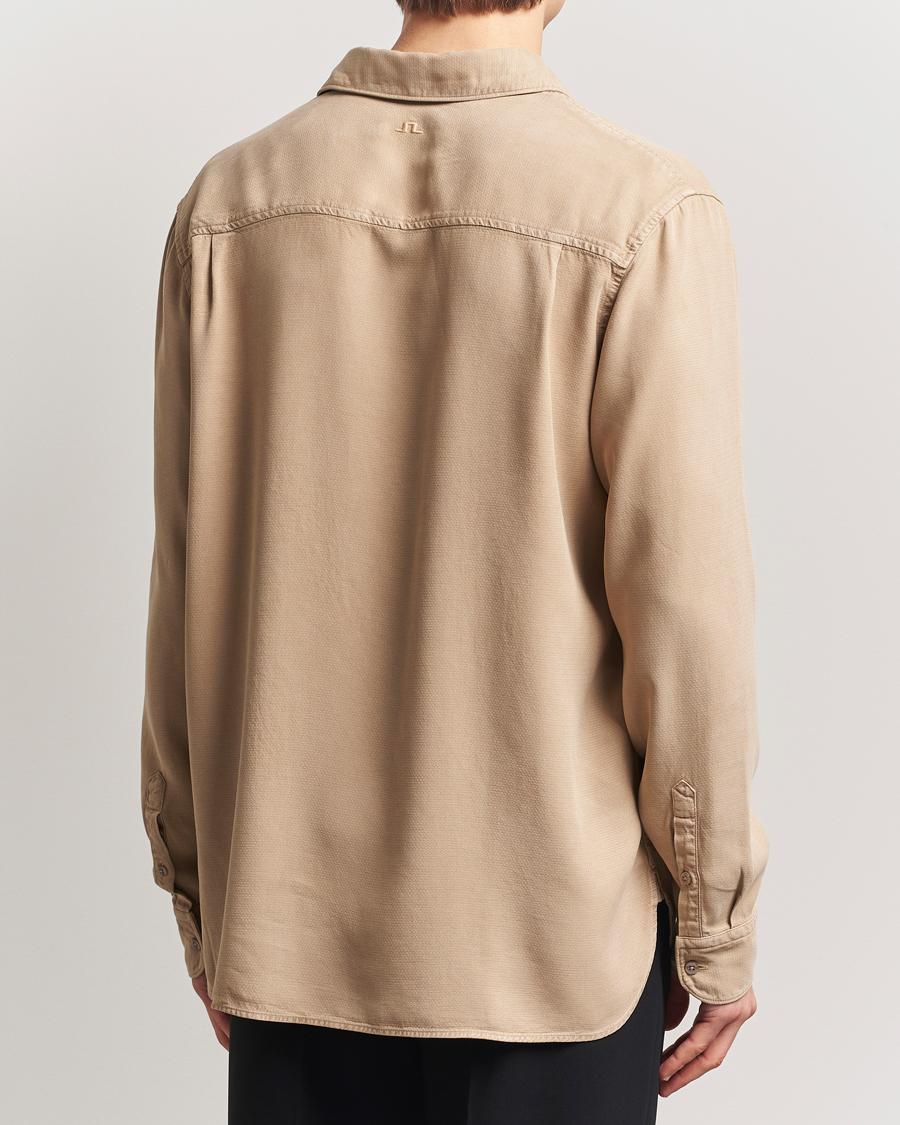 Herr | Skjortor | J.Lindeberg | Garment Dyed Structure Tencel Shirt Khaki