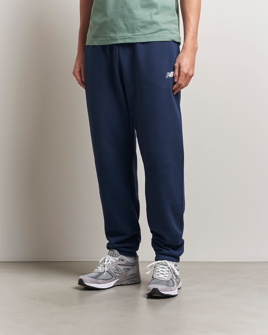 Herr | Byxor | New Balance | Essentials French Terry Joggers Navy