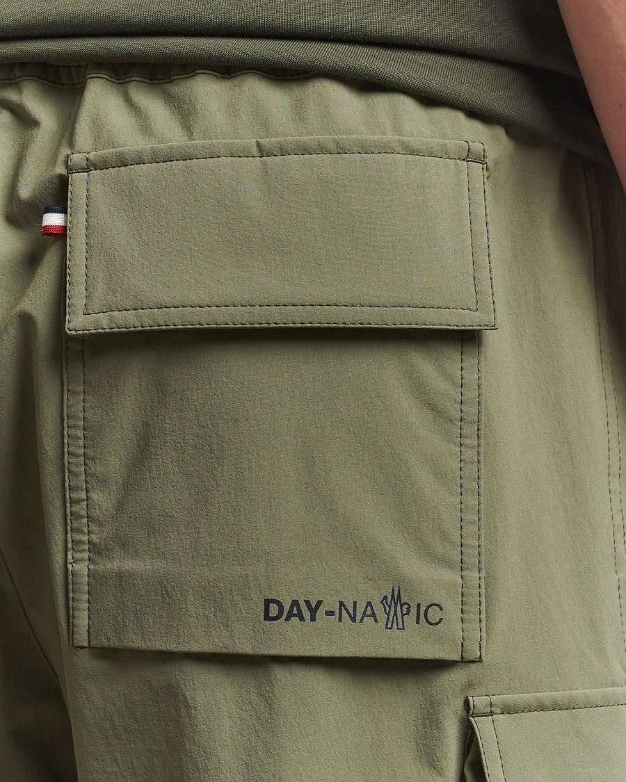 Herr | Shorts | Moncler Grenoble | Cargo Shorts Military