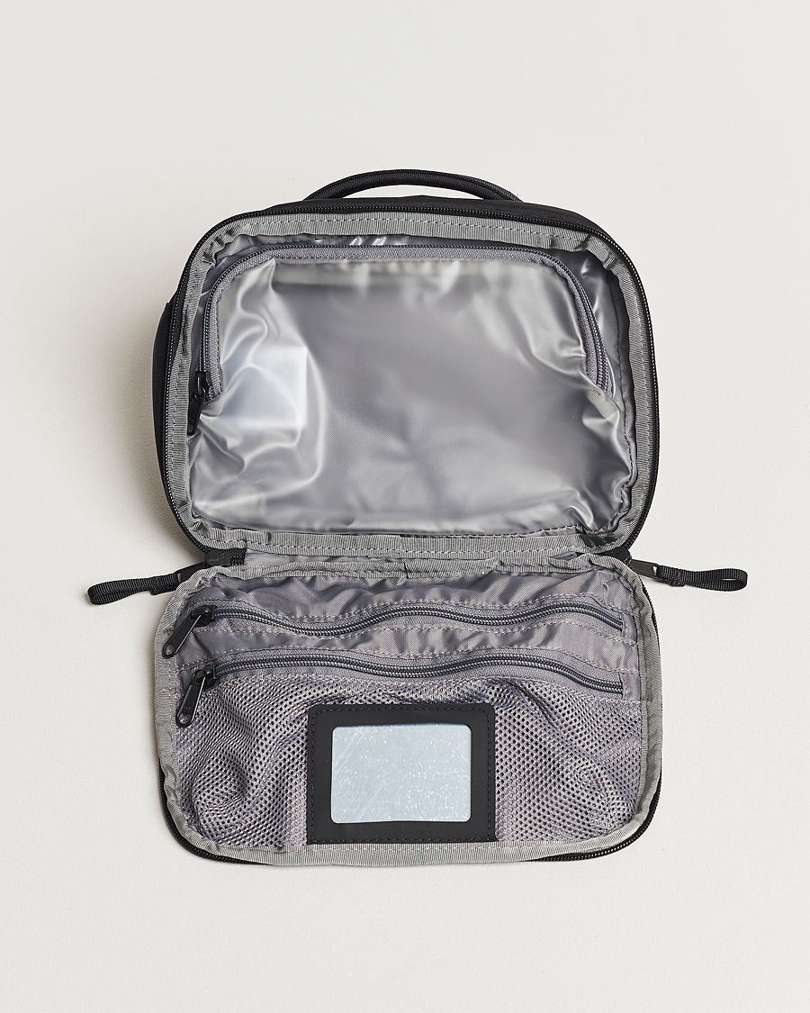 Herr | Väskor | The North Face | Base Camp Voyager Toiletry Kit Black