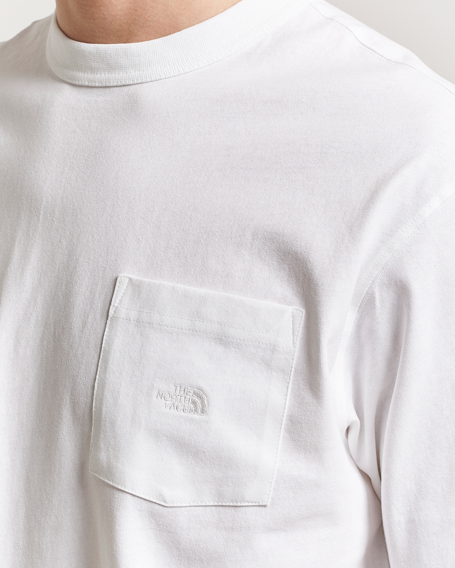 Herr | T-Shirts | The North Face | Relaxed Pocket T-Shirt White
