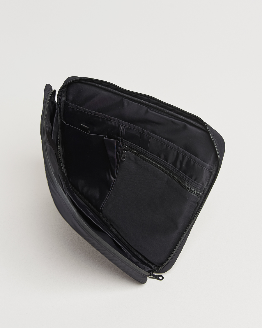 Herr | Väskor | mazi untitled | Nylon Laptop Pouch 16 Inch Black