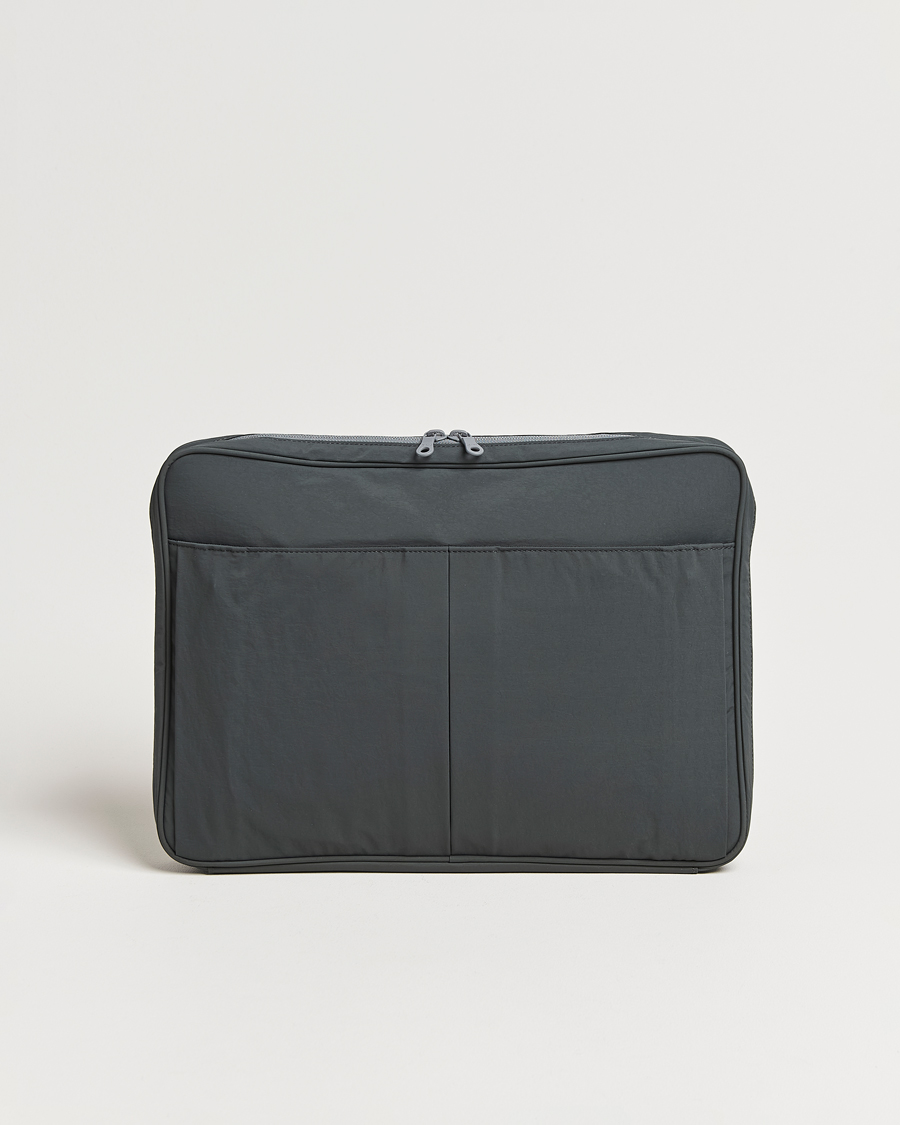 Herr | mazi untitled Nylon Laptop Pouch 16 Inch Grey | mazi untitled | Nylon Laptop Pouch 16 Inch Grey