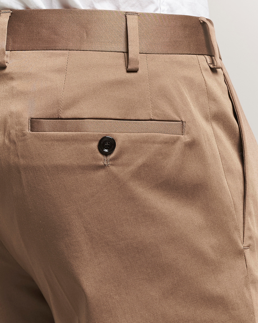 Herr | Byxor | Lardini | Pleated Cotton Stretch Trousers Light Brown