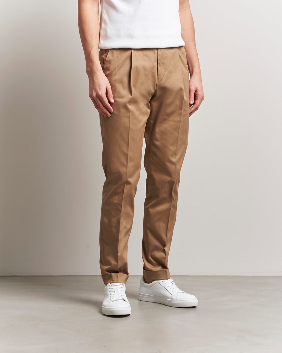 Herr | Byxor | Tiger of Sweden | Tenuta Pleated Cotton Trousers Beige