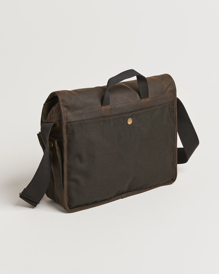 Herr | Barbour Lifestyle Essential Wax Messenger Bag Olive | Barbour Lifestyle | Essential Wax Messenger Bag Olive
