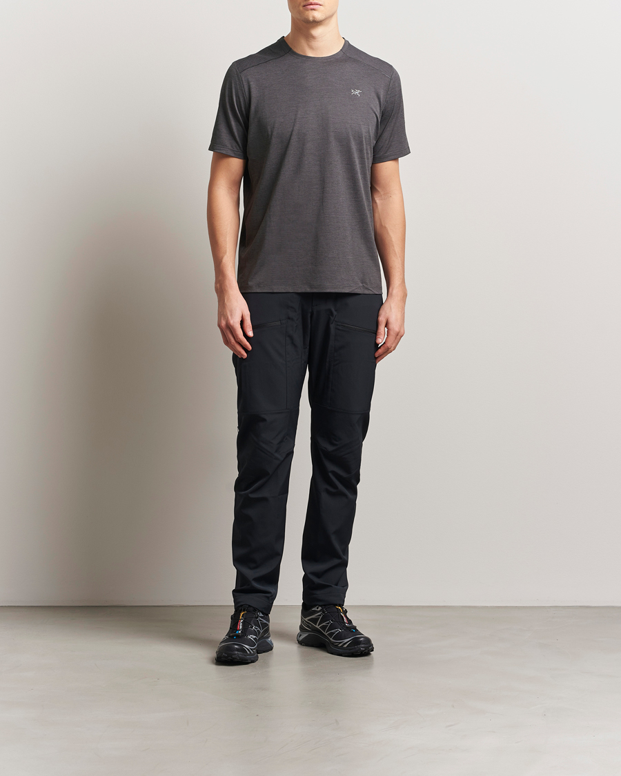 Herr | T-Shirts | Arc'teryx | Cormac Crew Neck T-Shirt Black Heather