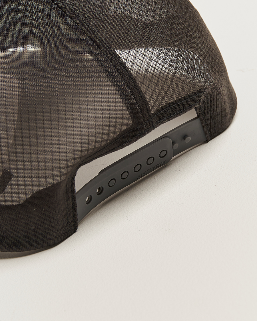 Herr | Arc'teryx Bird Trucker Cap Black/Cloud | Arc'teryx | Bird Trucker Cap Black/Cloud