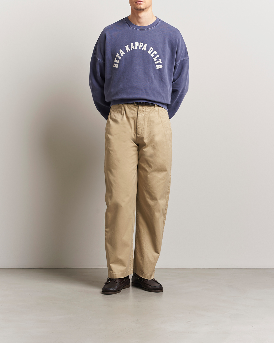 Herr | Byxor | GANT 240 Mulberry Street | Relaxed Fit Cotton Twill Chinos Woody Beige