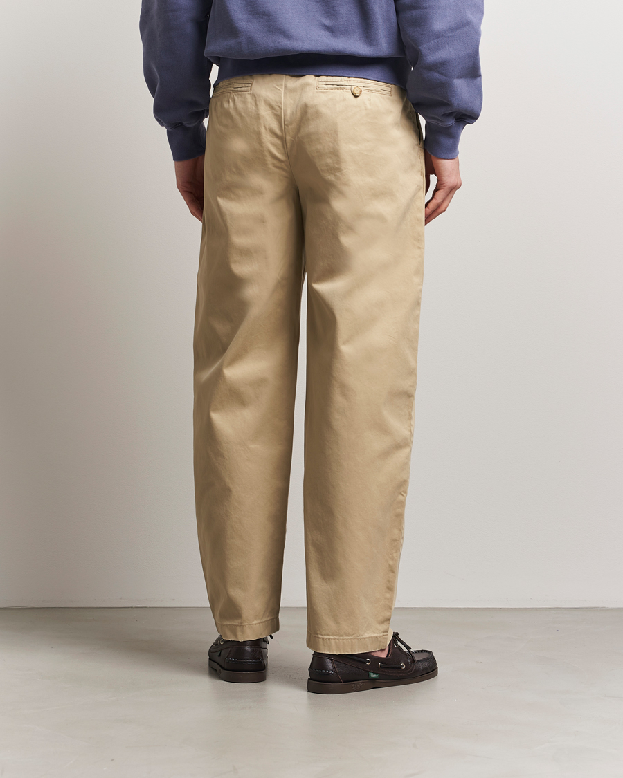 Herr | Byxor | GANT 240 Mulberry Street | Relaxed Fit Cotton Twill Chinos Woody Beige
