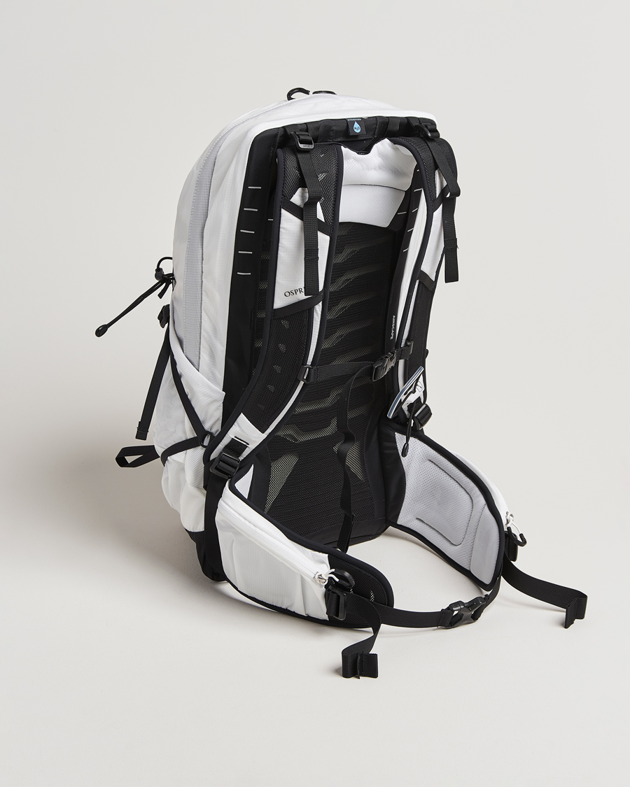 Herr | Väskor | Osprey | Talon 22 White/Black