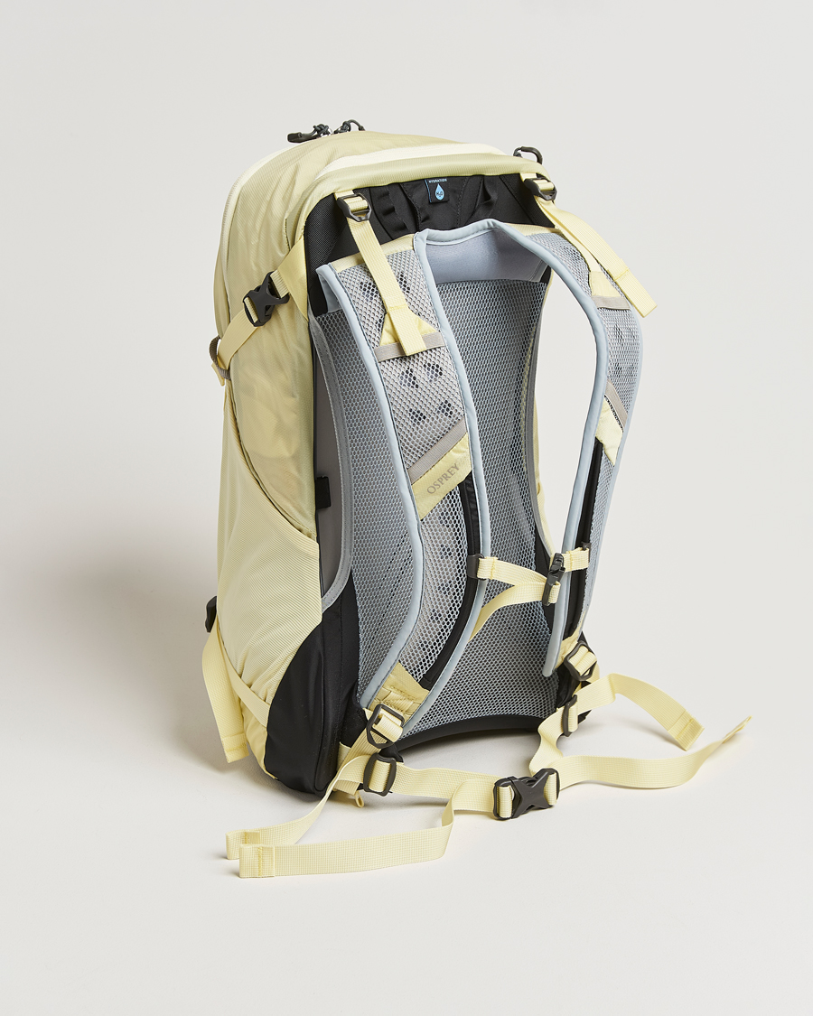 Herr | Väskor | Osprey | HikeLite 26 Stardust Yellow