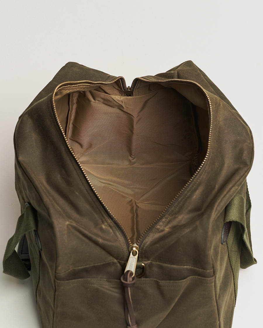 Herr | Väskor | Filson | Tin Cloth Medium Duffle Otter Green