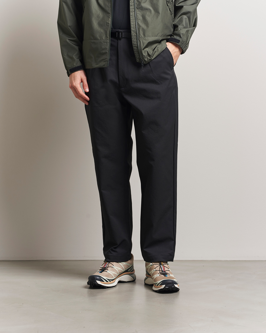 Herr | Byxor | Goldwin | One Tuck Tapered Stretch Pants Black