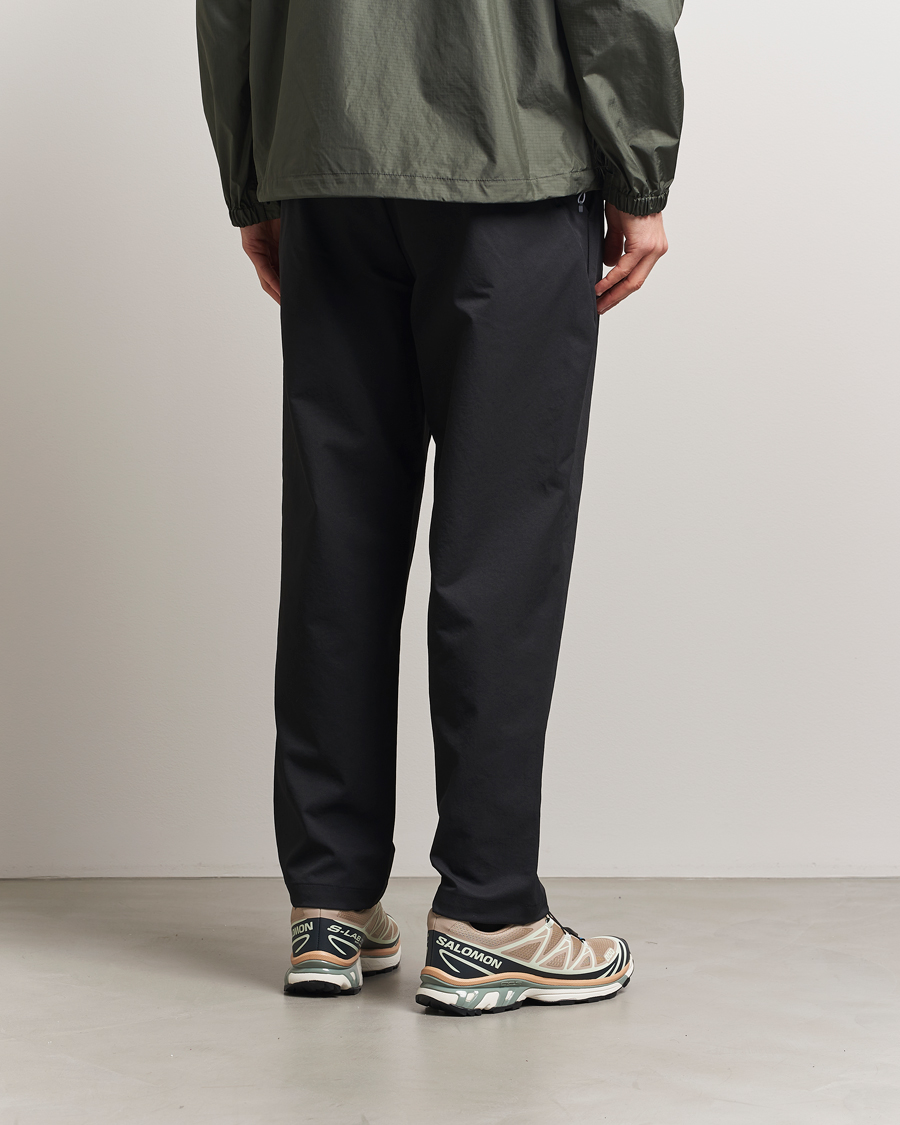 Herr | Byxor | Goldwin | One Tuck Tapered Stretch Pants Black