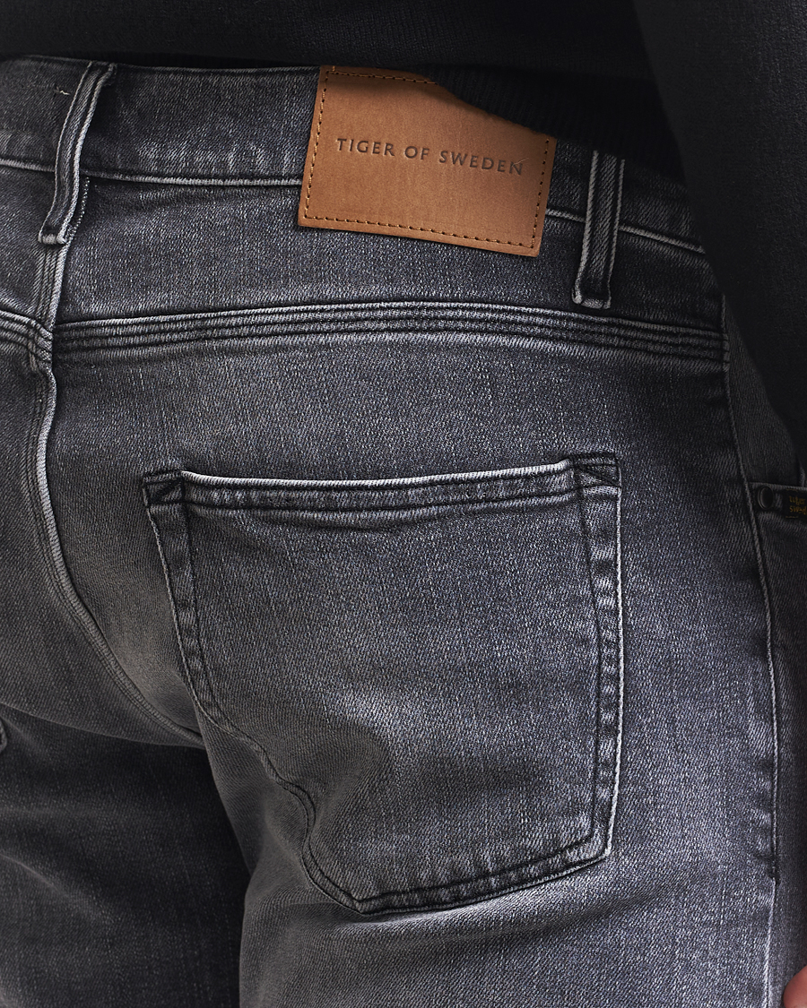 Herr | Jeans | Tiger of Sweden | Pistolero Stretch Cotton Jeans Washed Black