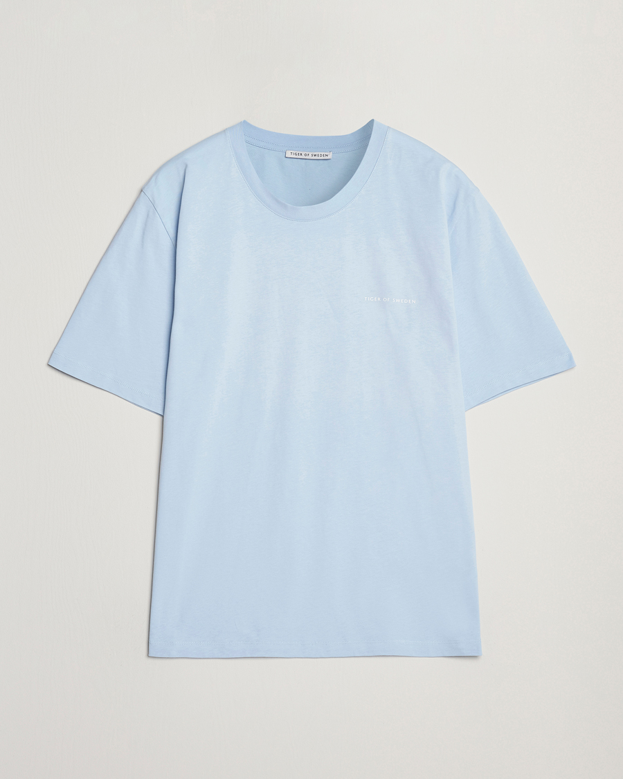 Herr | T-Shirts | Tiger of Sweden | Pro Cotton Logo T-Shirt Light Blue