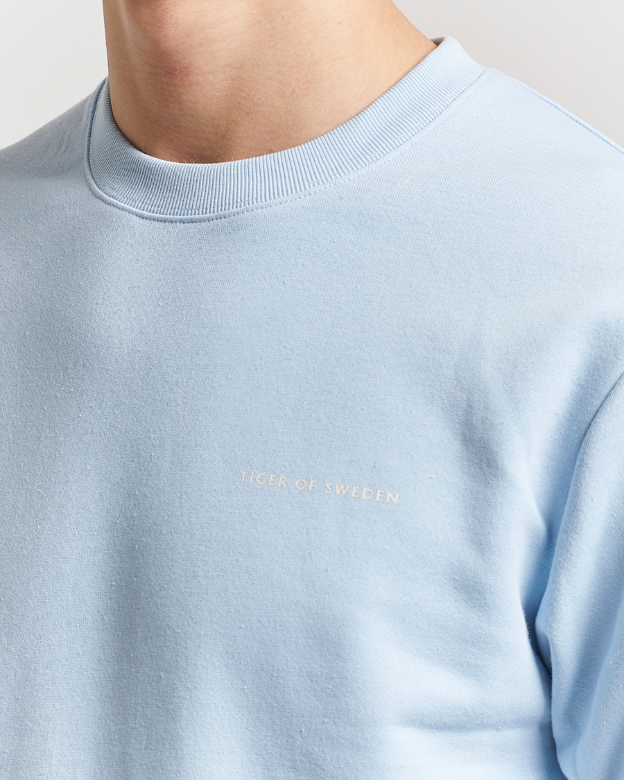 Herr | Tröjor | Tiger of Sweden | Emerson Crew Neck Sweatshirt Light Blue