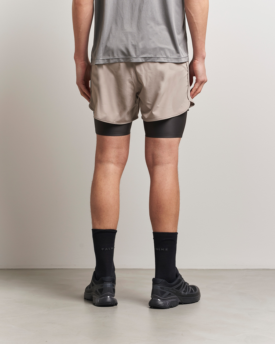 Herr | Shorts | District Vision | Layered Pocket Trail Shorts Khaki
