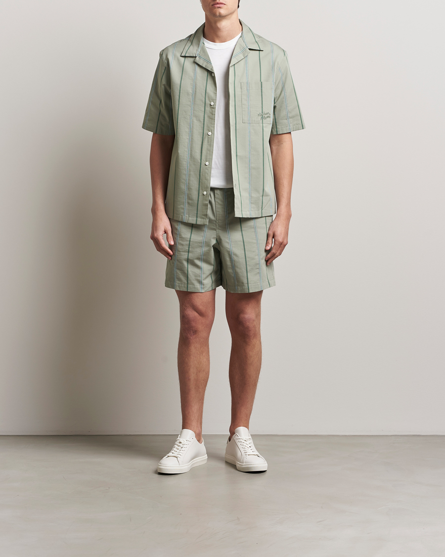 Herr | Shorts | Maison Kitsuné | Resort Striped Drawstring Shorts Vert De Gris
